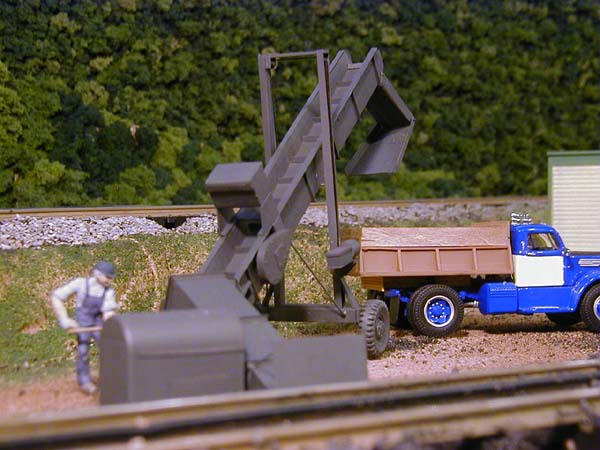 Scratchbuilt Coal Loader